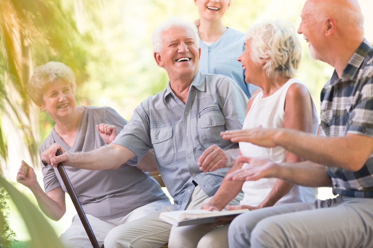 Group of seniors talking and smiling 179293260